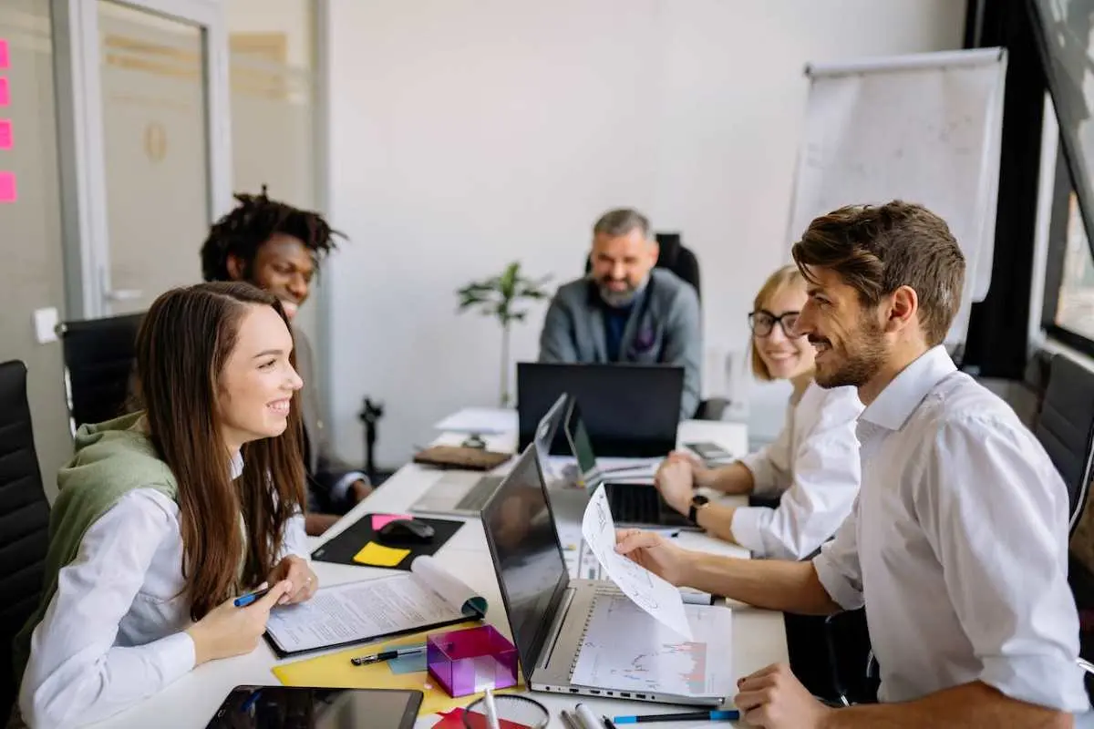 Comunicación Efectiva con Clientes y Stakeholders